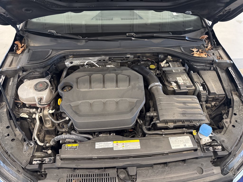 Certified 2023 Volkswagen GTI SE w/ SE Leather Package FWD image 6