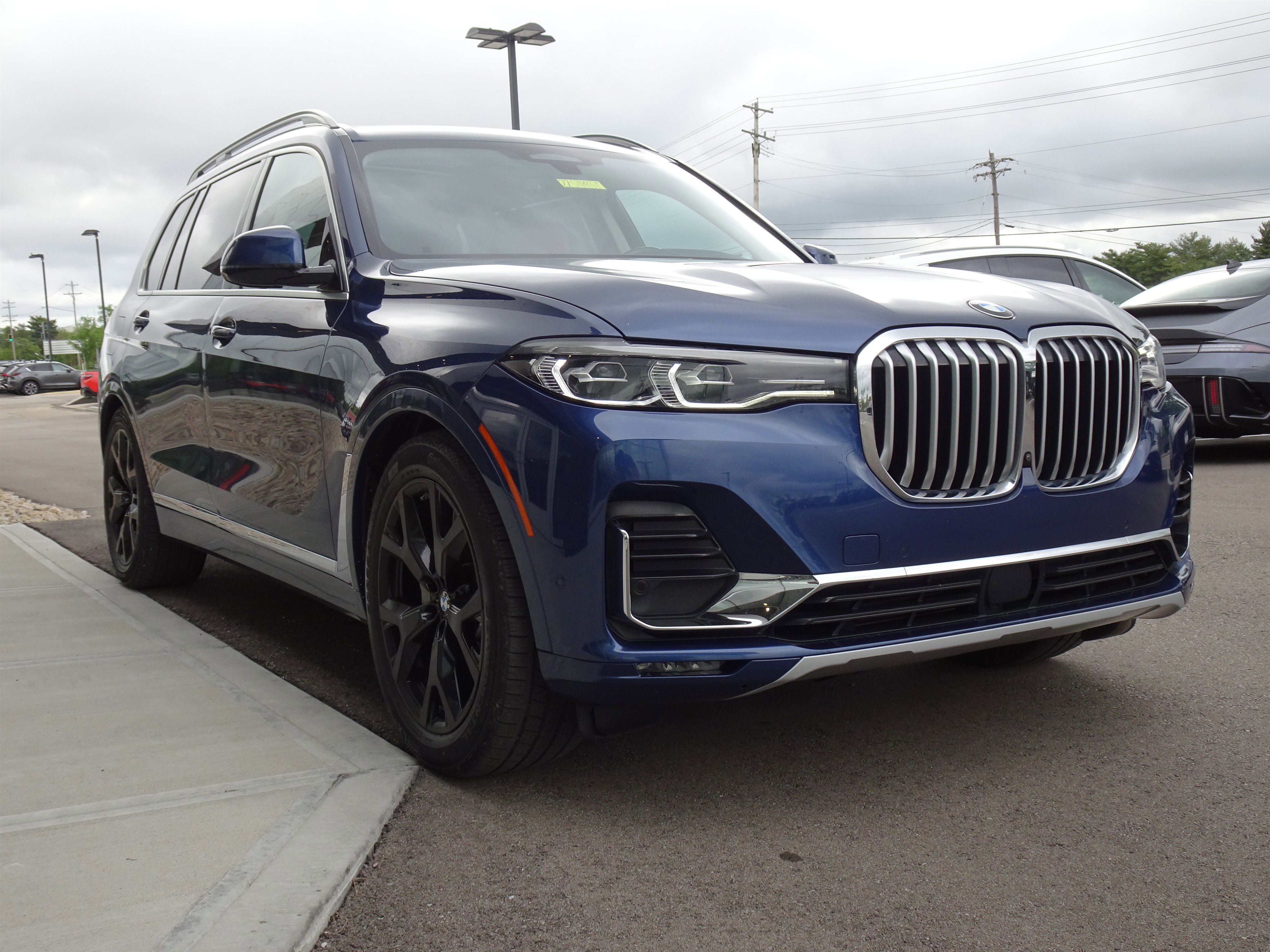 Used 2022 BMW X7 xDrive40i w/ Premium Package image 6