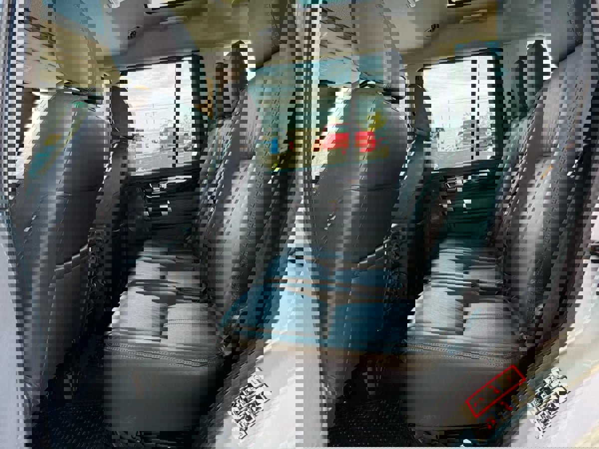 Used 2011 Land Rover LR4 HSE LUX image 46