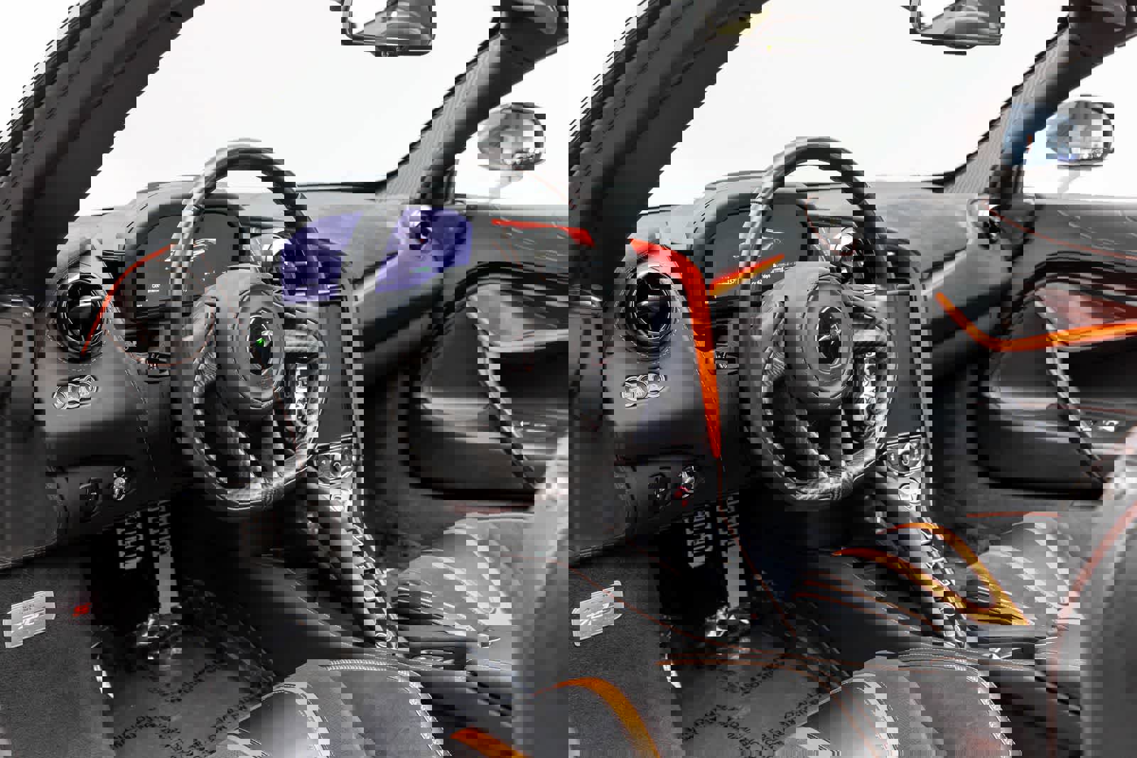 Used 2022 McLaren 720S Spider image 2