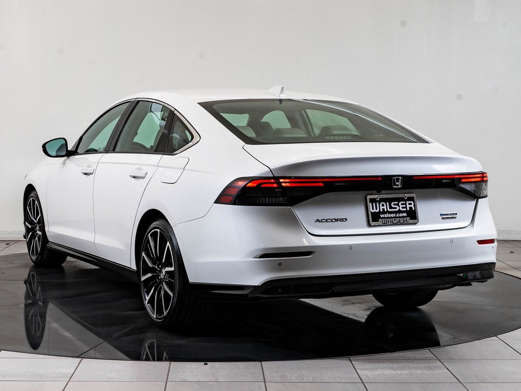 Used 2025 Honda Accord Touring image 6