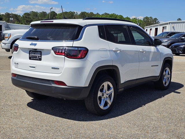 Used 2023 Jeep Compass Latitude w/ Convenience Group image 8
