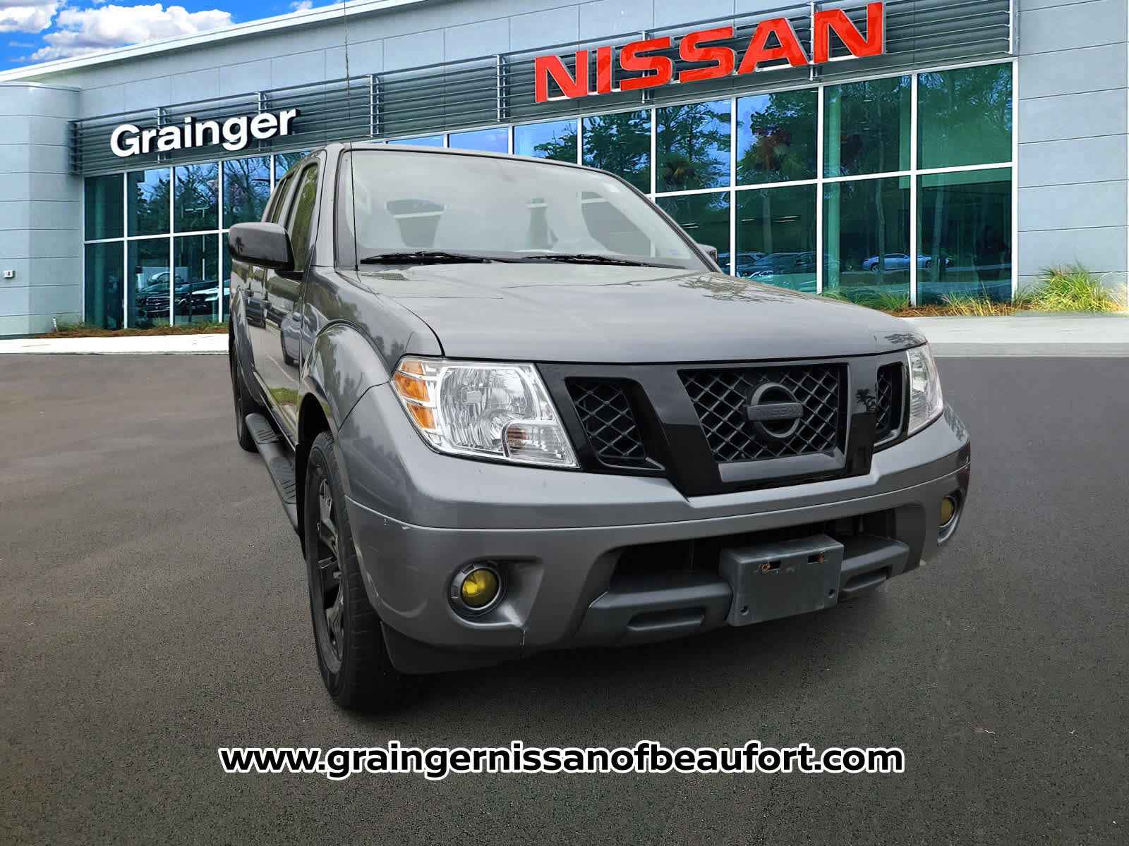 Used 2020 Nissan Frontier SV w/ Midnight Edition Floor Mats image 2