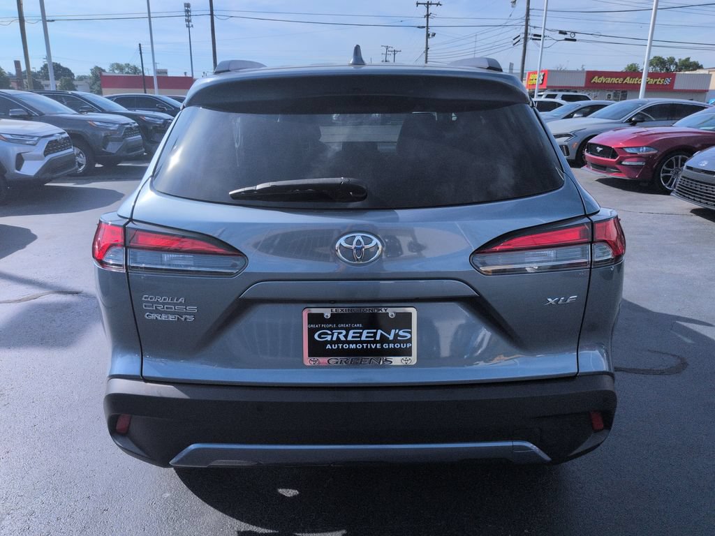 Certified 2024 Toyota Corolla Cross XLE FWD image 4