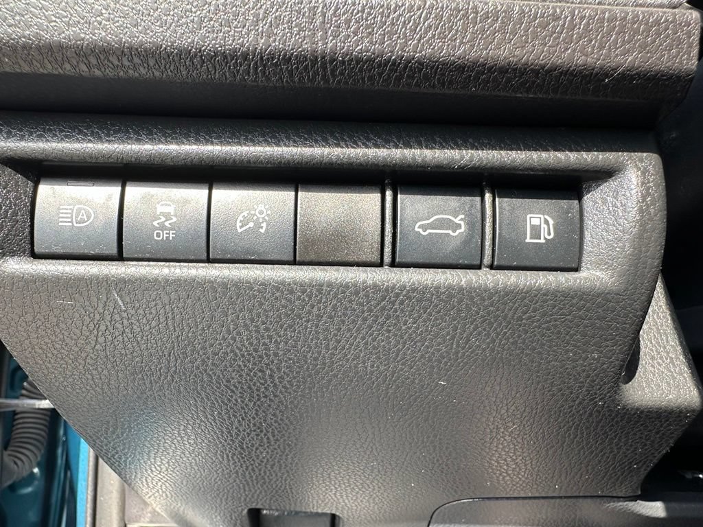 Used 2025 Toyota Camry SE w/ Multimedia Upgrade Package FWD image 13