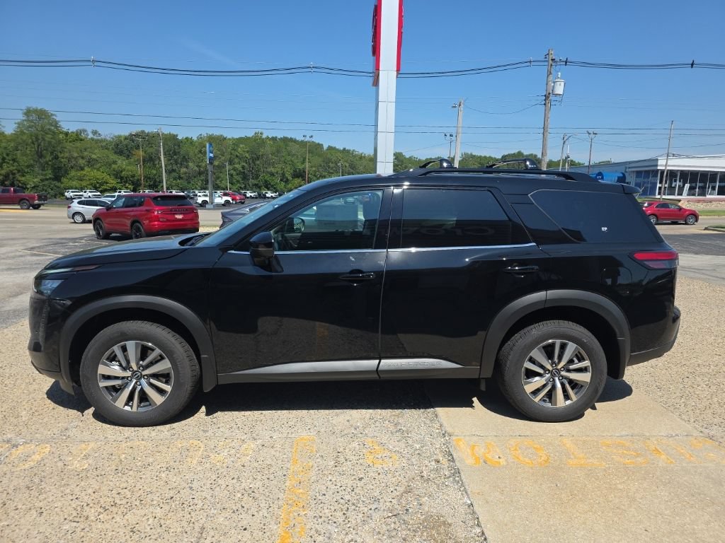 New 2026 Nissan Pathfinder SL AWD/4WD image 9
