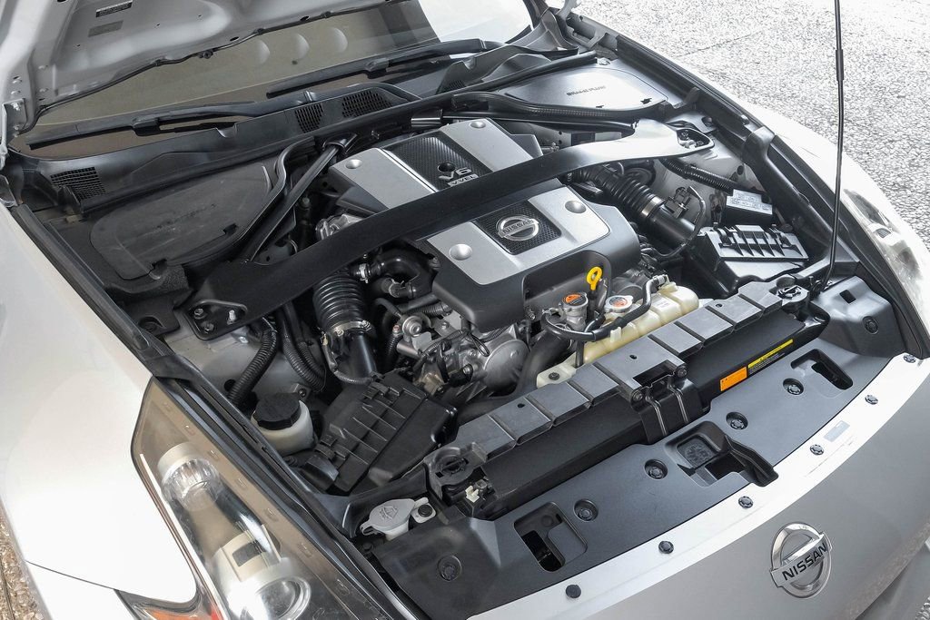 Used 2020 Nissan 370Z Coupe image 41