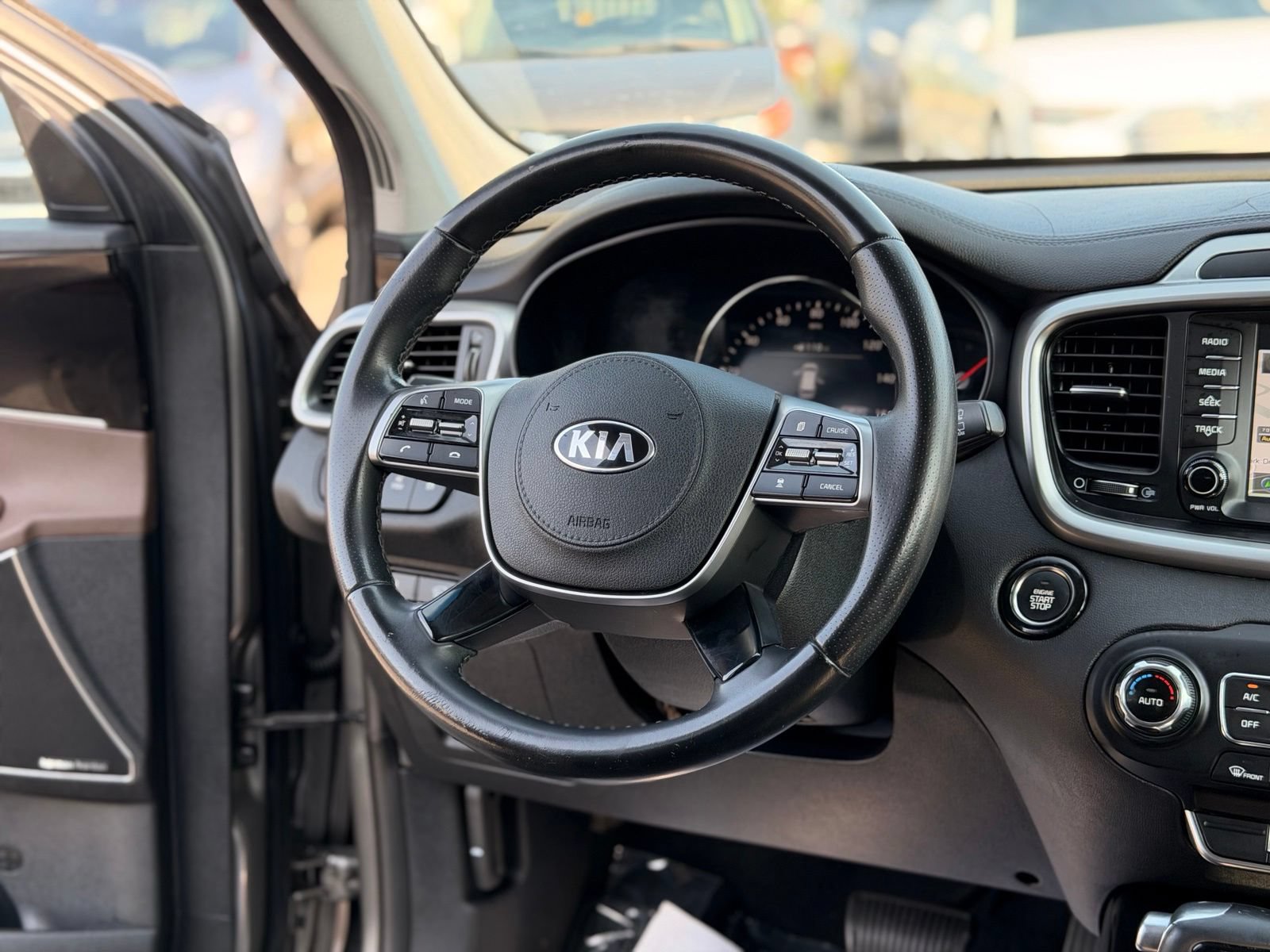 Used 2019 Kia Sorento SX FWD image 41
