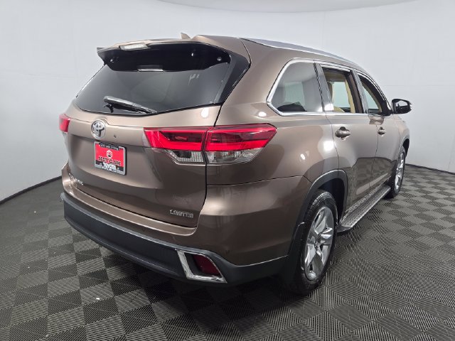 Used 2018 Toyota Highlander Limited FWD image 8
