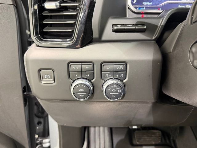 Used 2023 GMC Sierra 1500 AT4X image 18