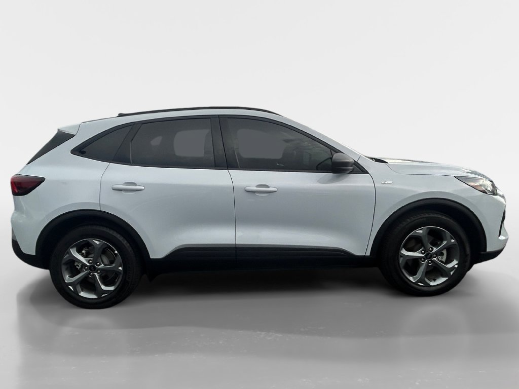 Used 2025 Ford Escape ST-Line w/ Tech Pack #1 FWD image 6