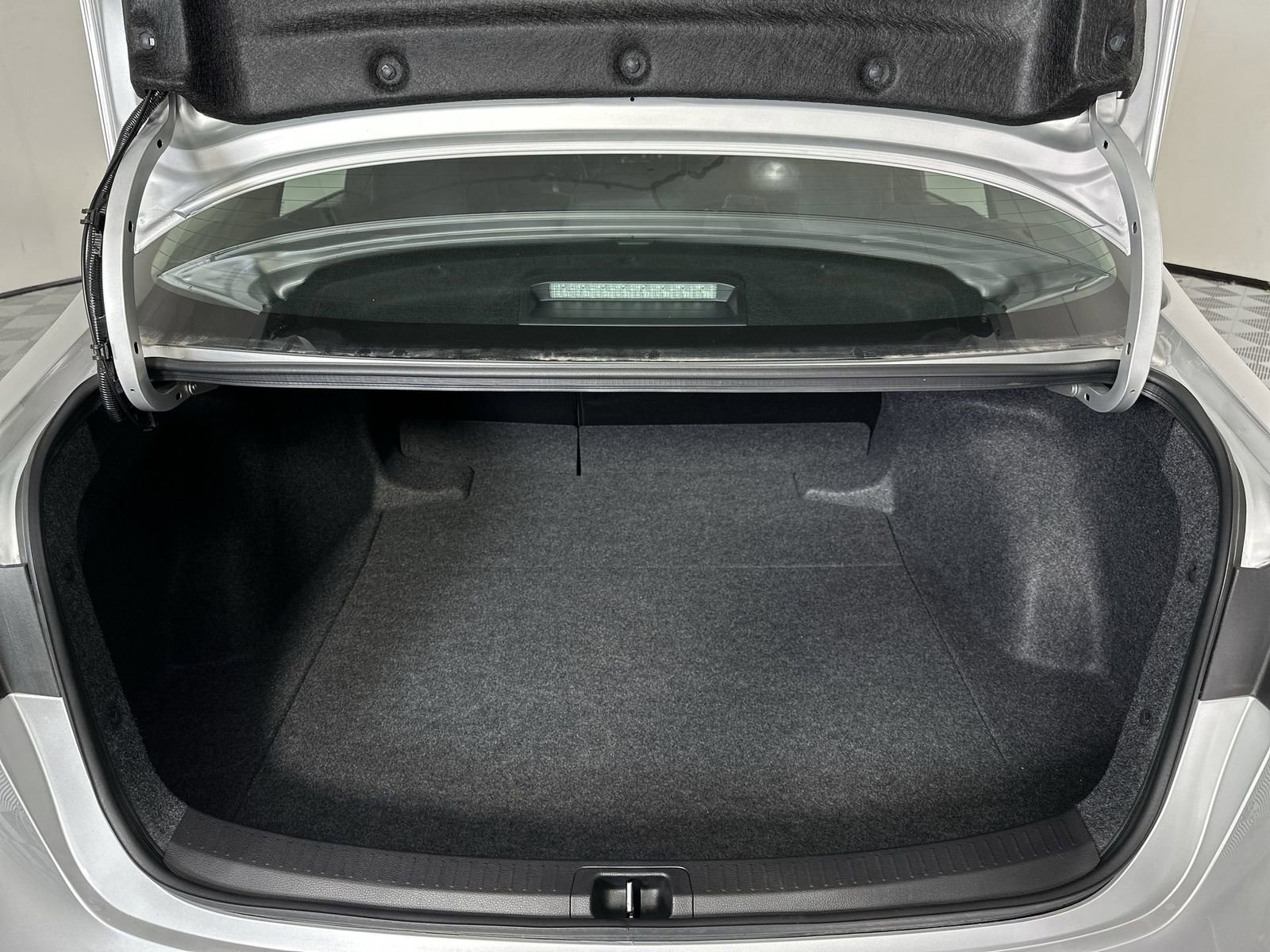 Used 2025 Toyota Corolla LE FWD image 23