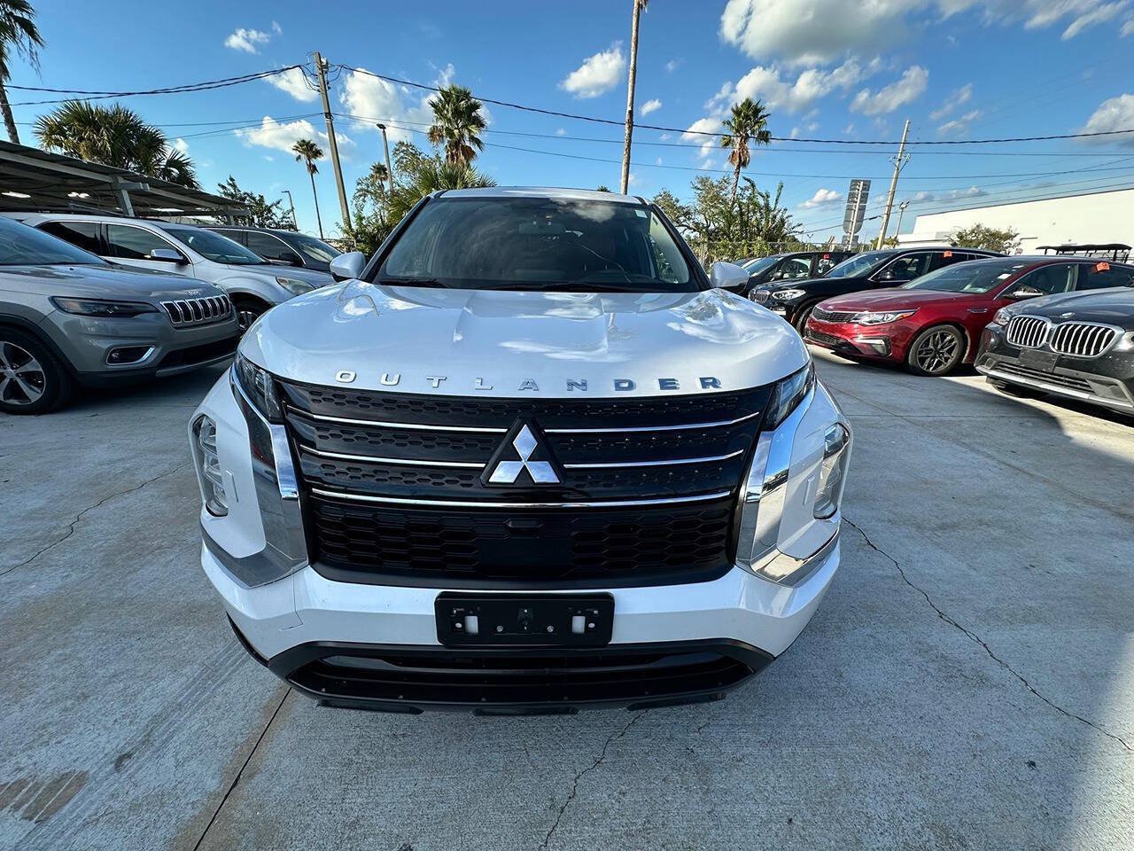 Used 2022 Mitsubishi Outlander ES AWD/4WD image 1