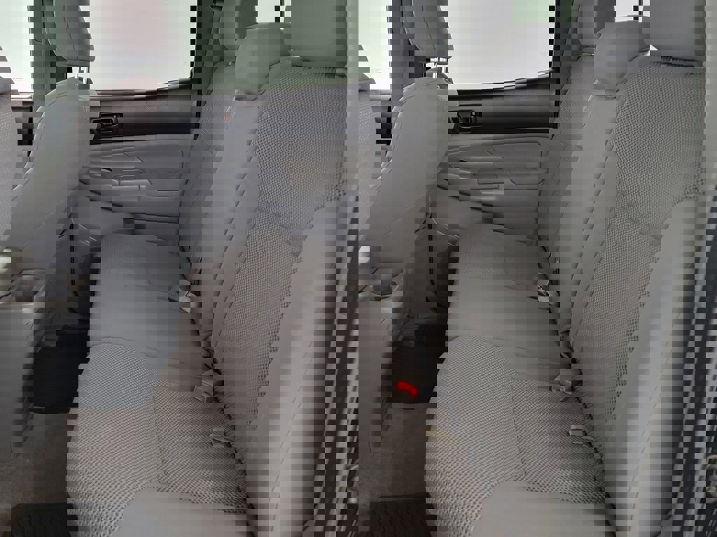 Used 2011 Toyota Tacoma Base image 14