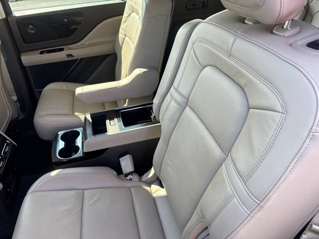 Used 2023 Lincoln Aviator Reserve w/ Equipment Group 201A AWD/4WD image 21