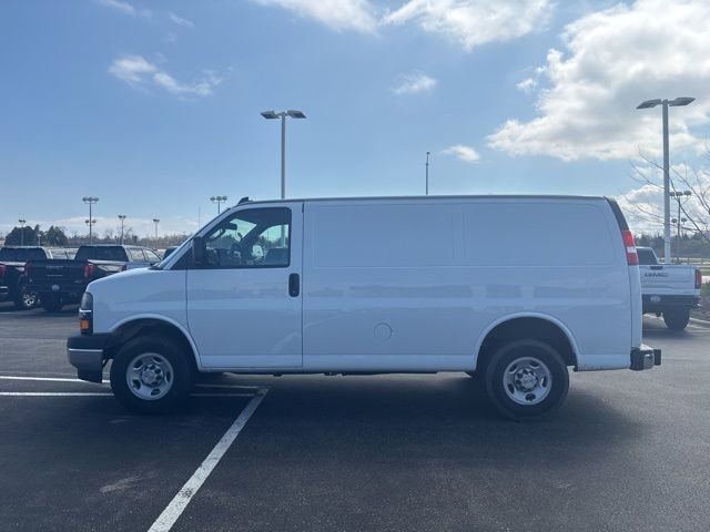 Used 2024 Chevrolet Express 2500 w/ Driver Convenience Package image 8
