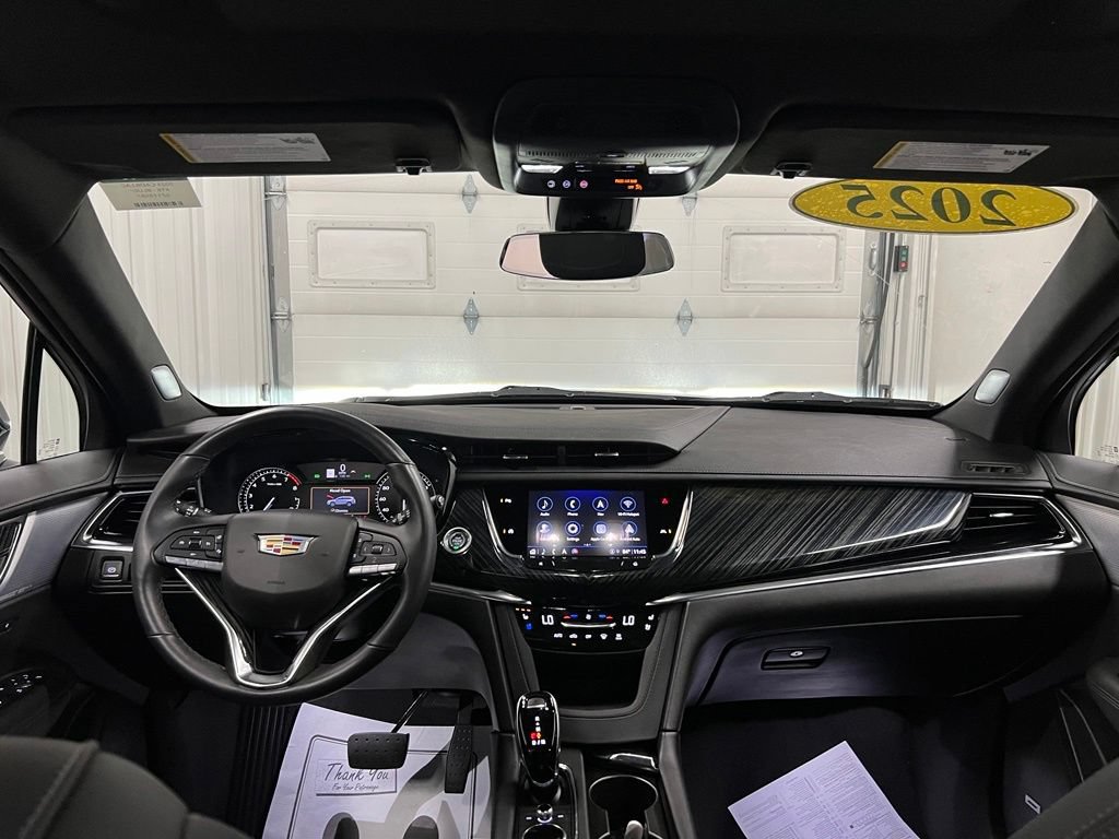 Certified 2025 Cadillac XT6 Premium Luxury AWD/4WD image 36