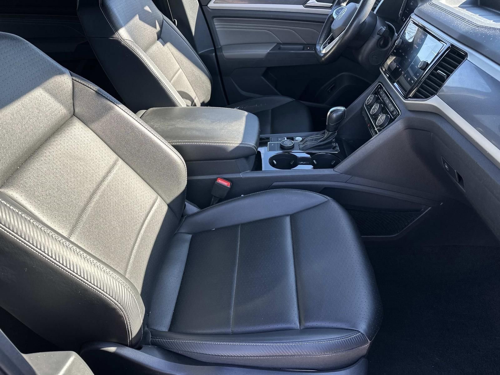 Used 2021 Volkswagen Atlas Cross Sport SEL R-Line image 9