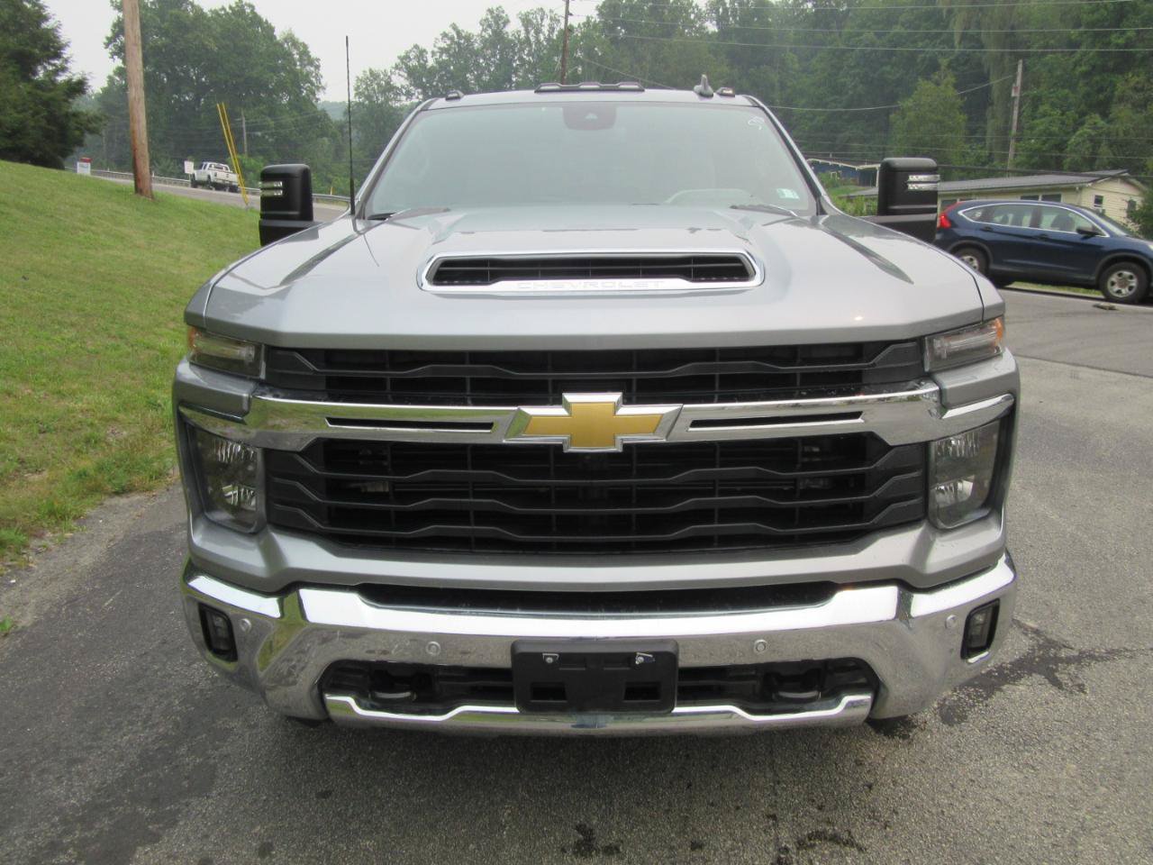 Used 2025 Chevrolet Silverado 2500 LT w/ Safety Package AWD/4WD image 8