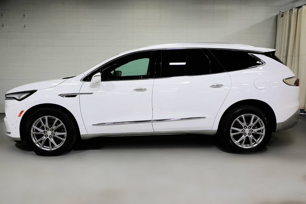 Certified 2022 Buick Enclave Essence w/ Experience Buick Package AWD/4WD image 2