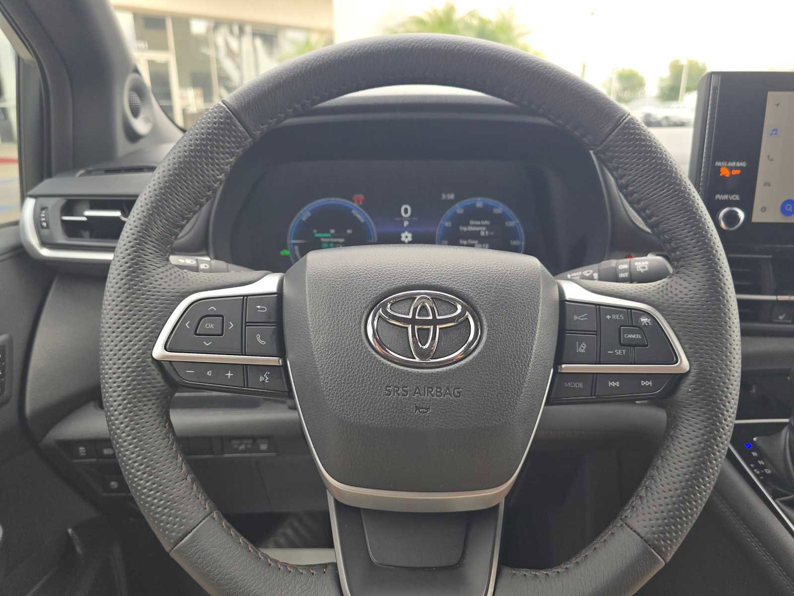 Used 2025 Toyota Sienna Platinum image 24