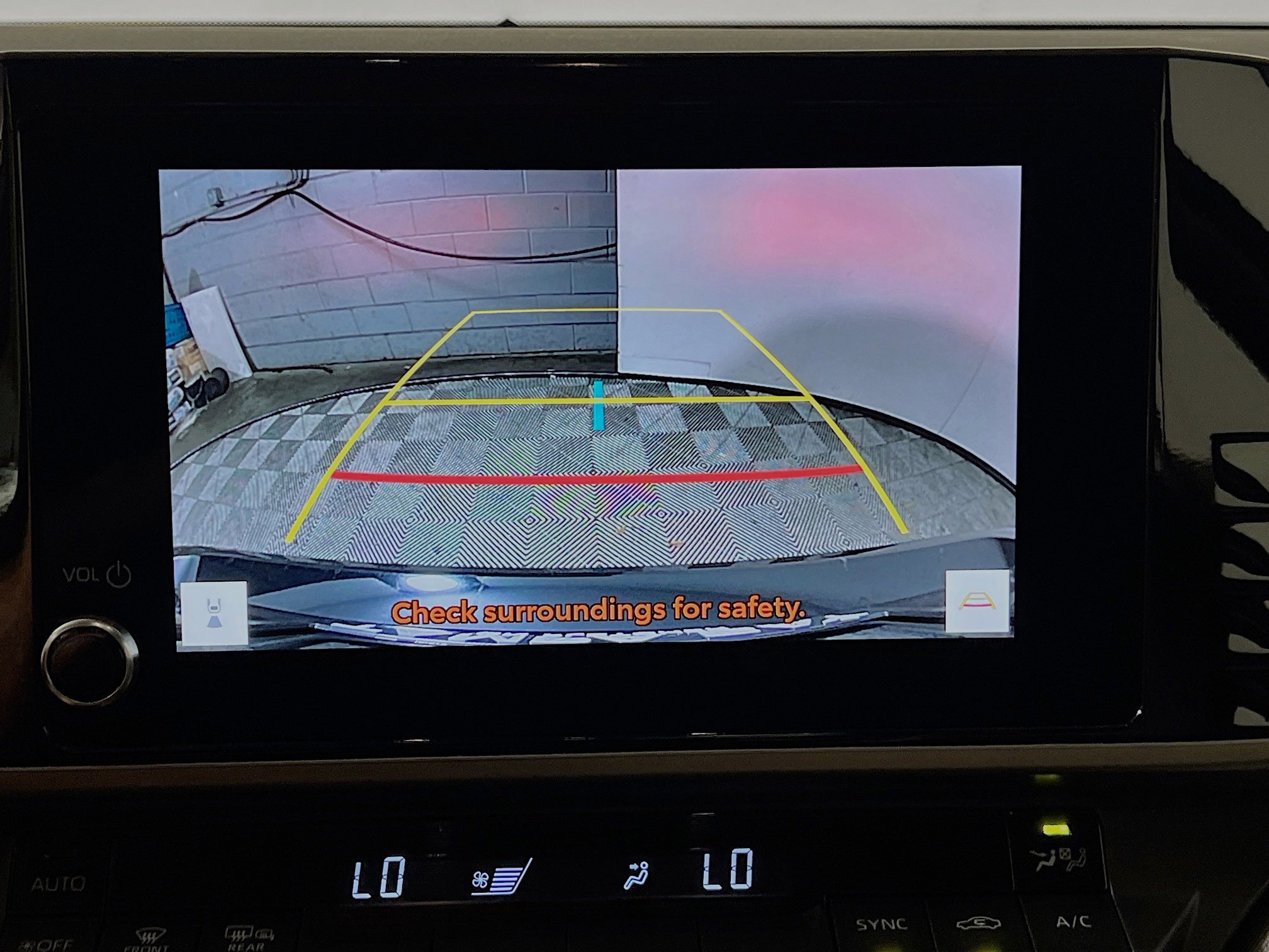 Used 2025 Toyota Camry LE image 28