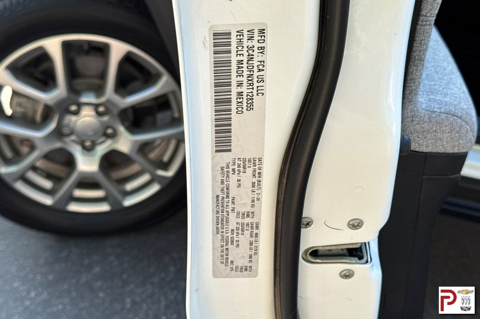 Used 2024 Jeep Compass Latitude AWD/4WD image 34
