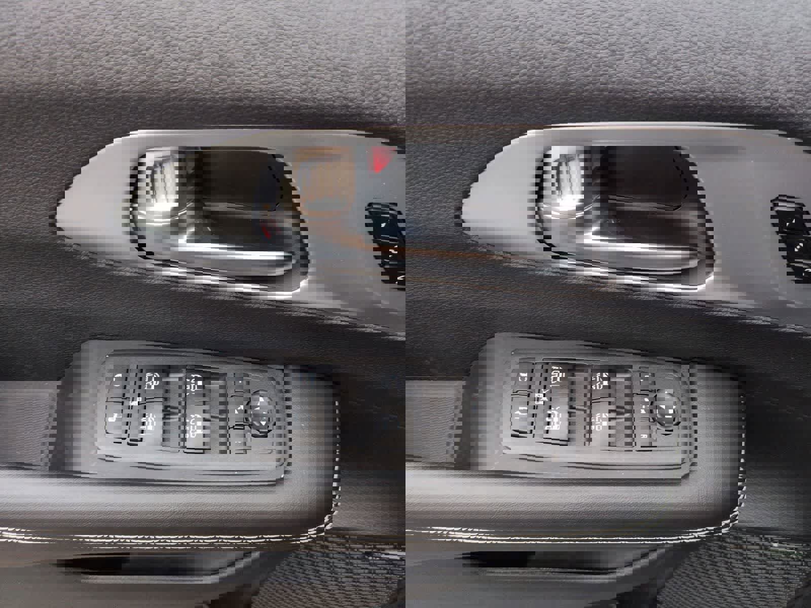 New 2026 Chrysler Pacifica Limited image 12