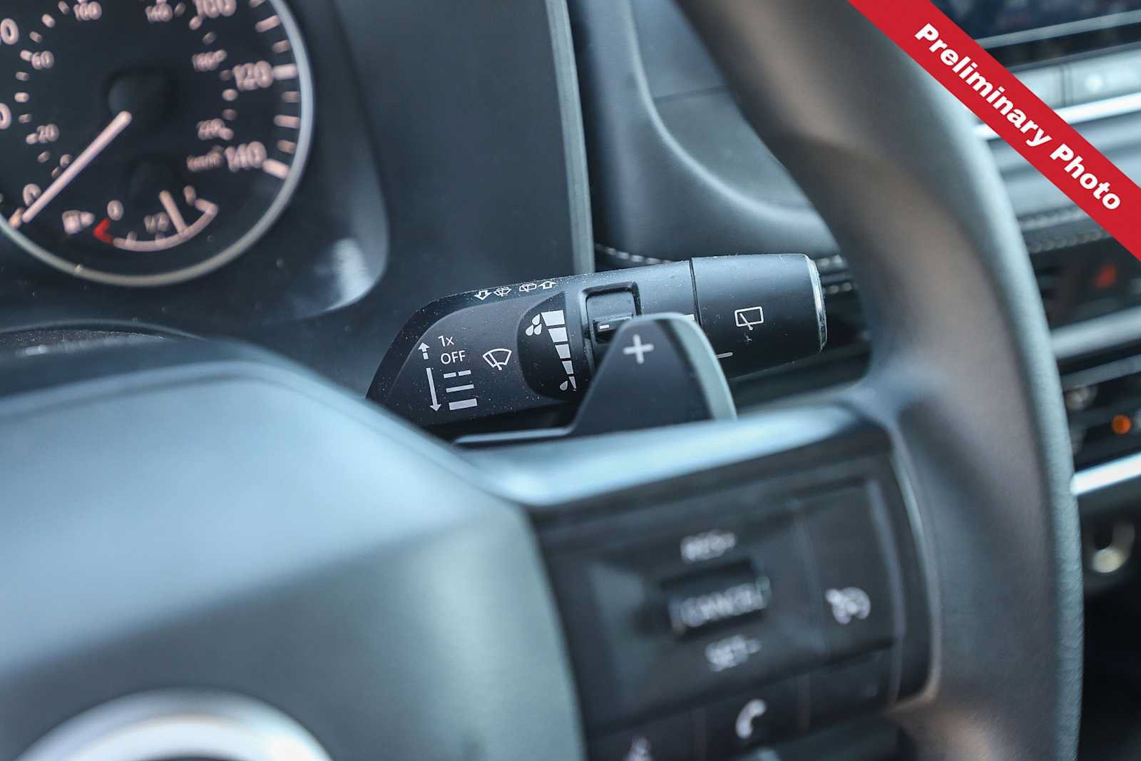 Used 2025 Nissan Rogue S FWD image 21