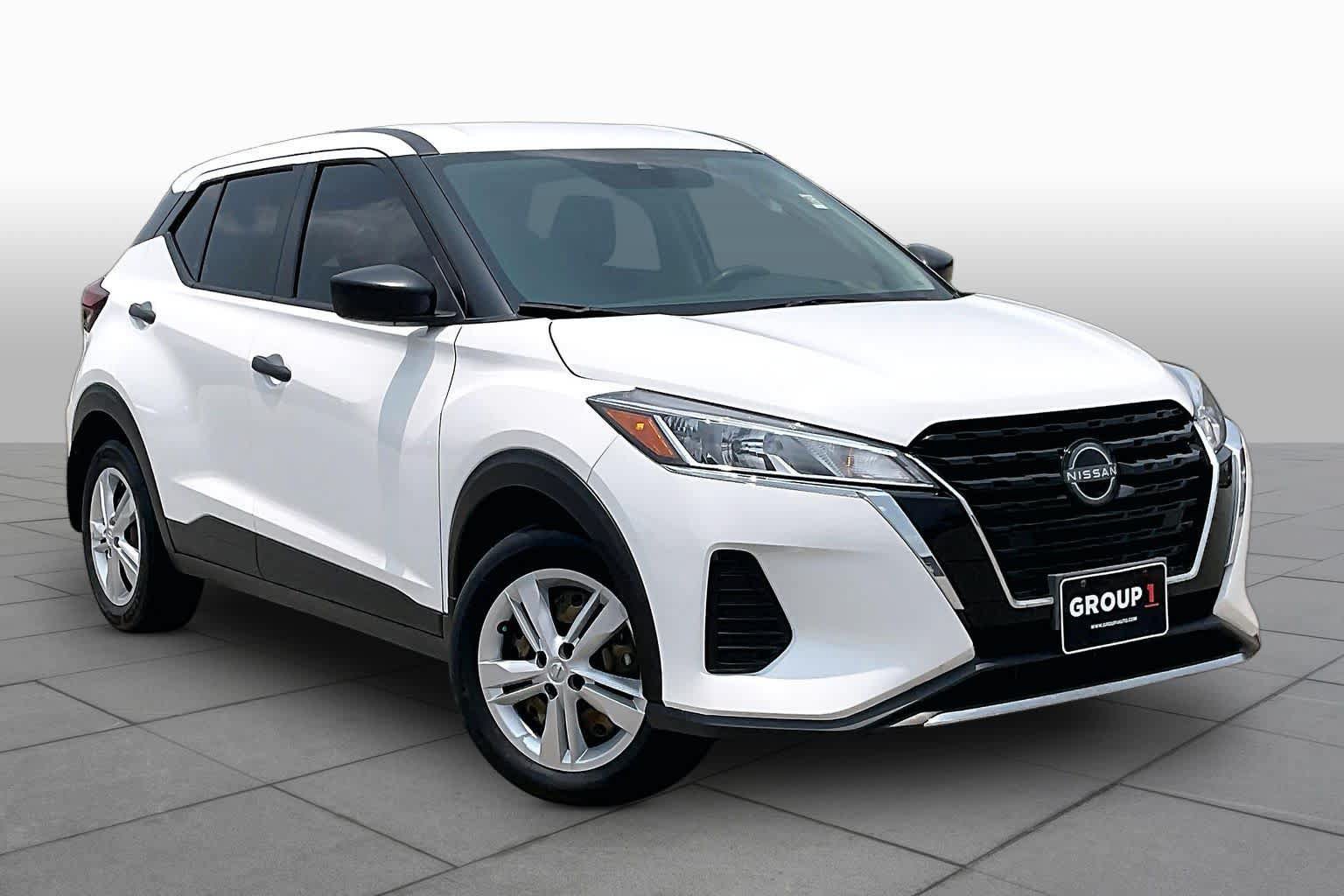 Used 2024 Nissan Kicks S FWD image 3