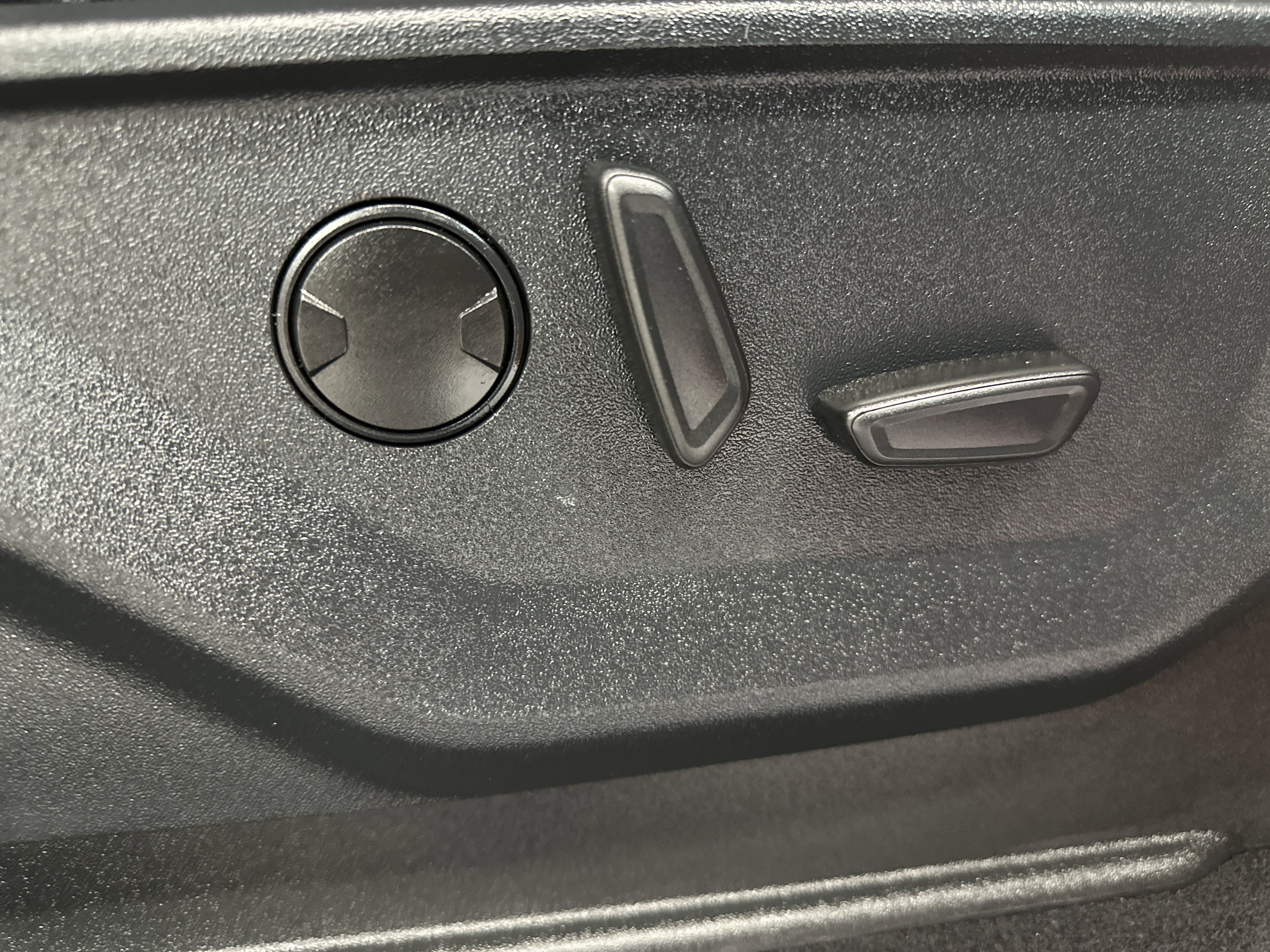 Certified 2023 Ford F150 XLT w/ Equipment Group 302A High image 26