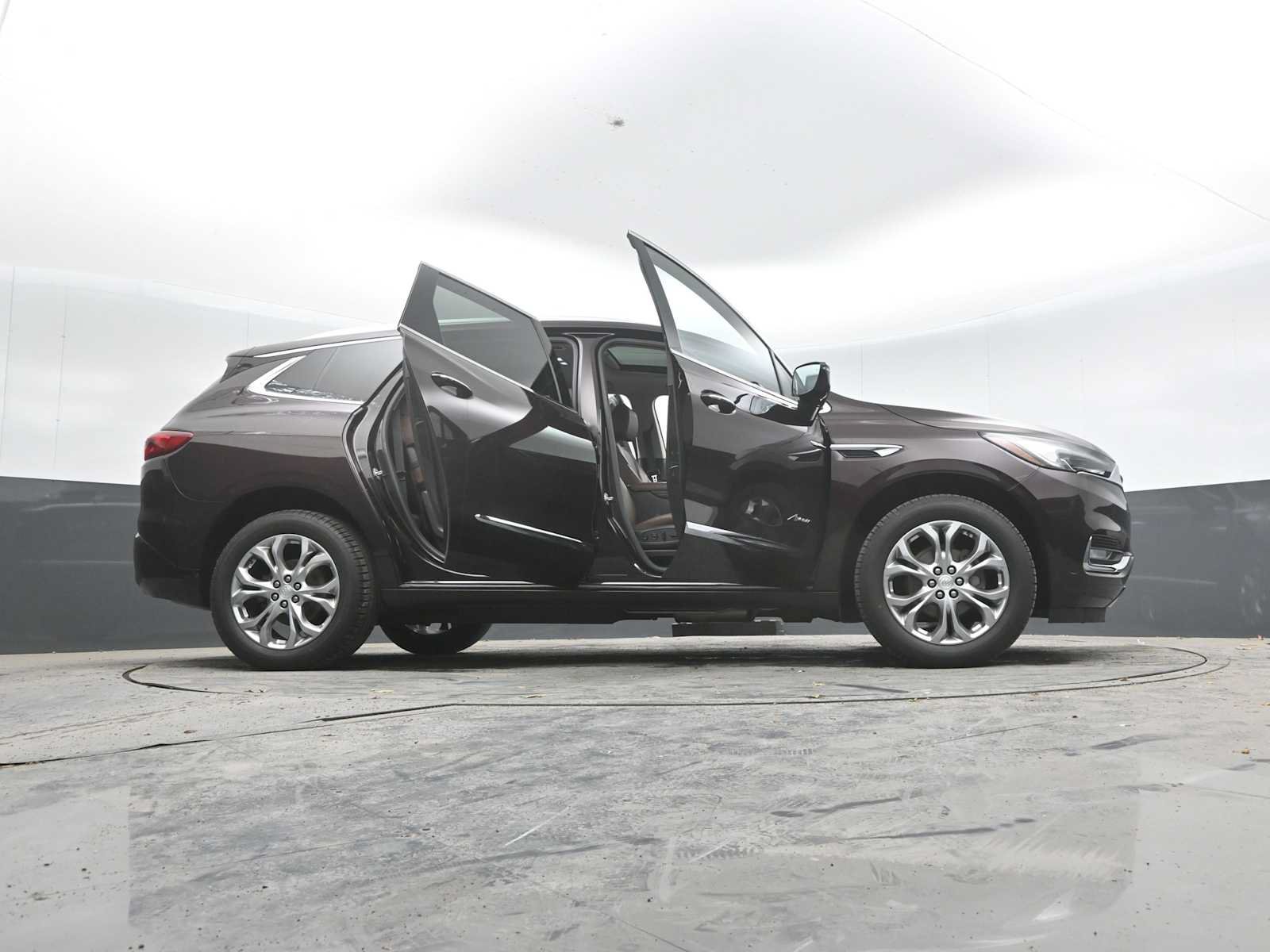 Used 2020 Buick Enclave Avenir w/ Avenir Technology Package AWD/4WD image 60