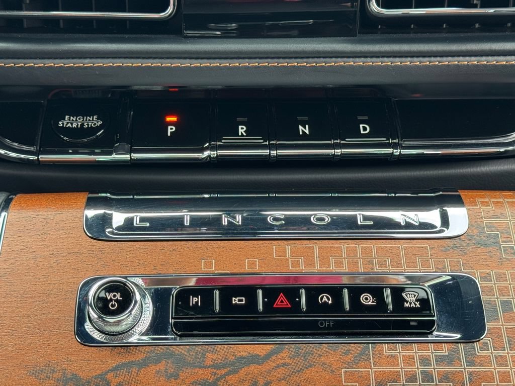 Used 2025 Lincoln Aviator Black Label AWD/4WD image 26