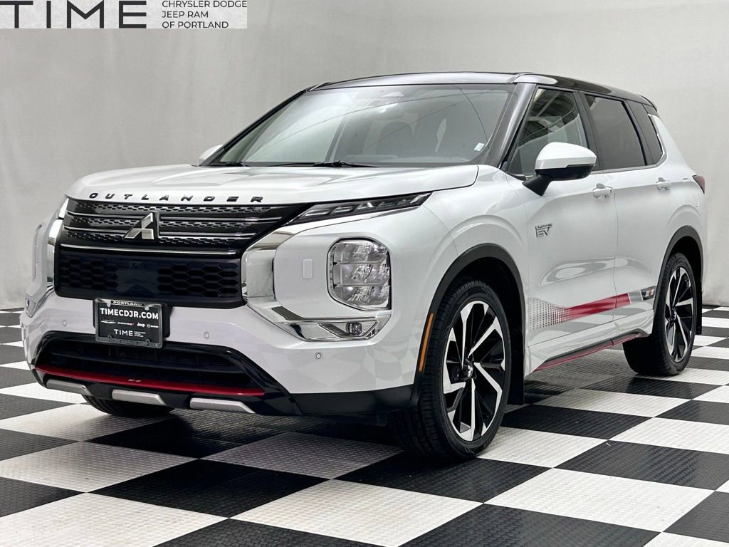 Used 2024 Mitsubishi Outlander Ralliart image 4