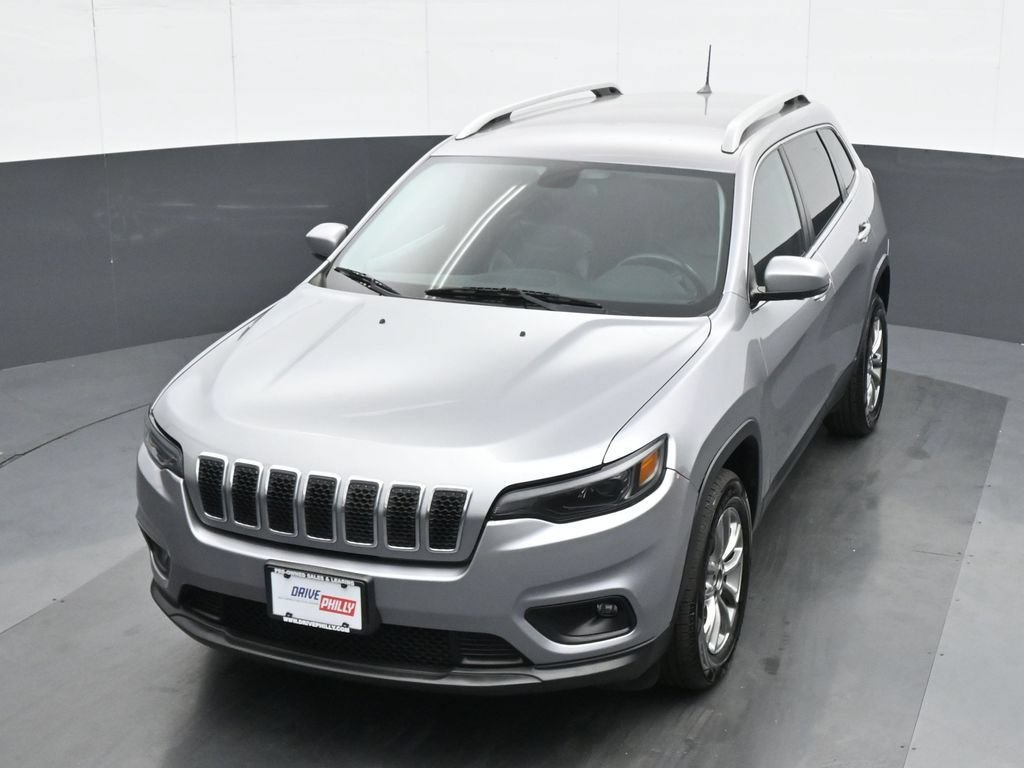 Used 2019 Jeep Cherokee Latitude Plus AWD/4WD image 16