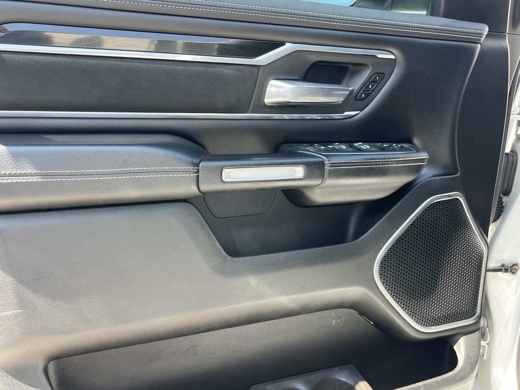 Used 2019 RAM 1500 Laramie w/ Sport Appearance Package AWD/4WD image 30
