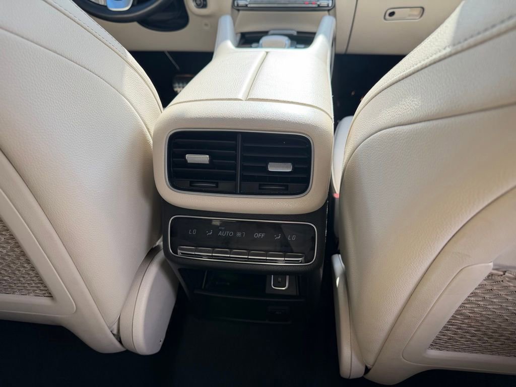 Used 2022 Mercedes-Benz GLS 450 4MATIC image 34