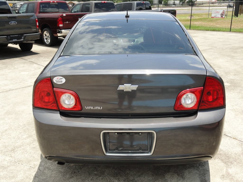 Used 2010 Chevrolet Malibu LS FWD image 4