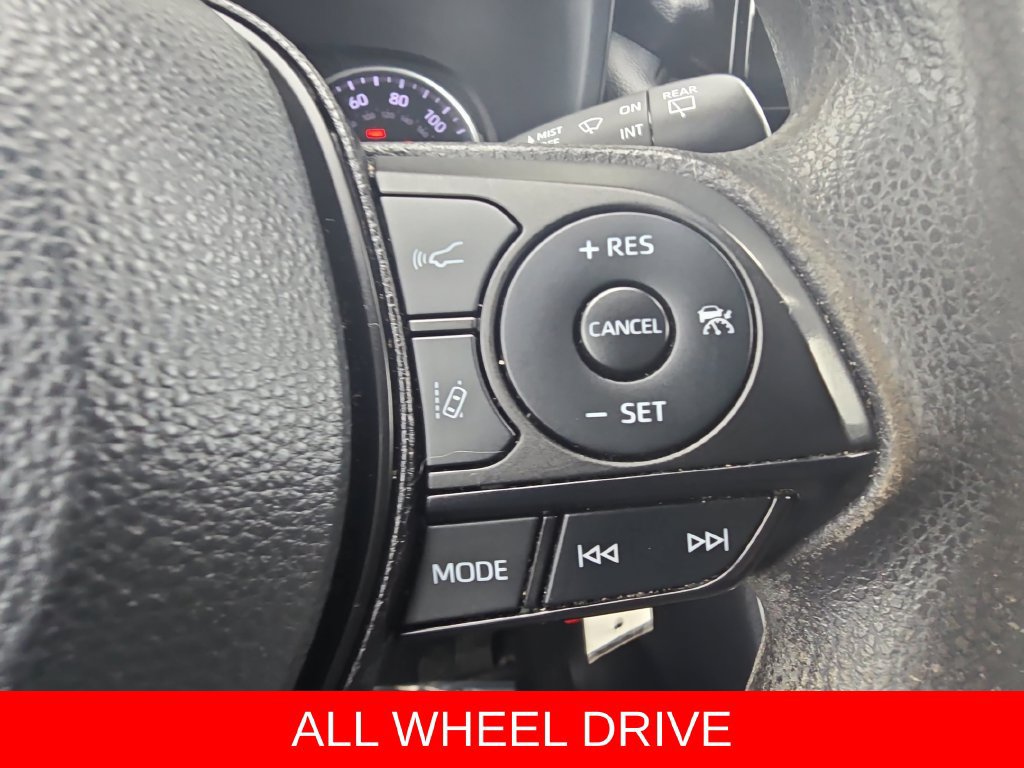 Used 2022 Toyota RAV4 LE AWD/4WD image 18