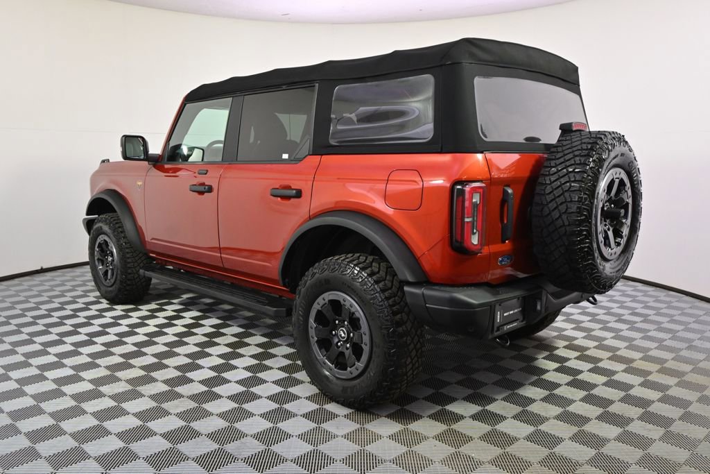 Used 2022 Ford Bronco Badlands image 3