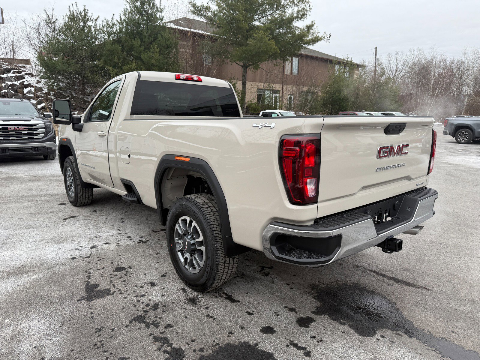 New 2026 GMC Sierra 3500 SLE image 3