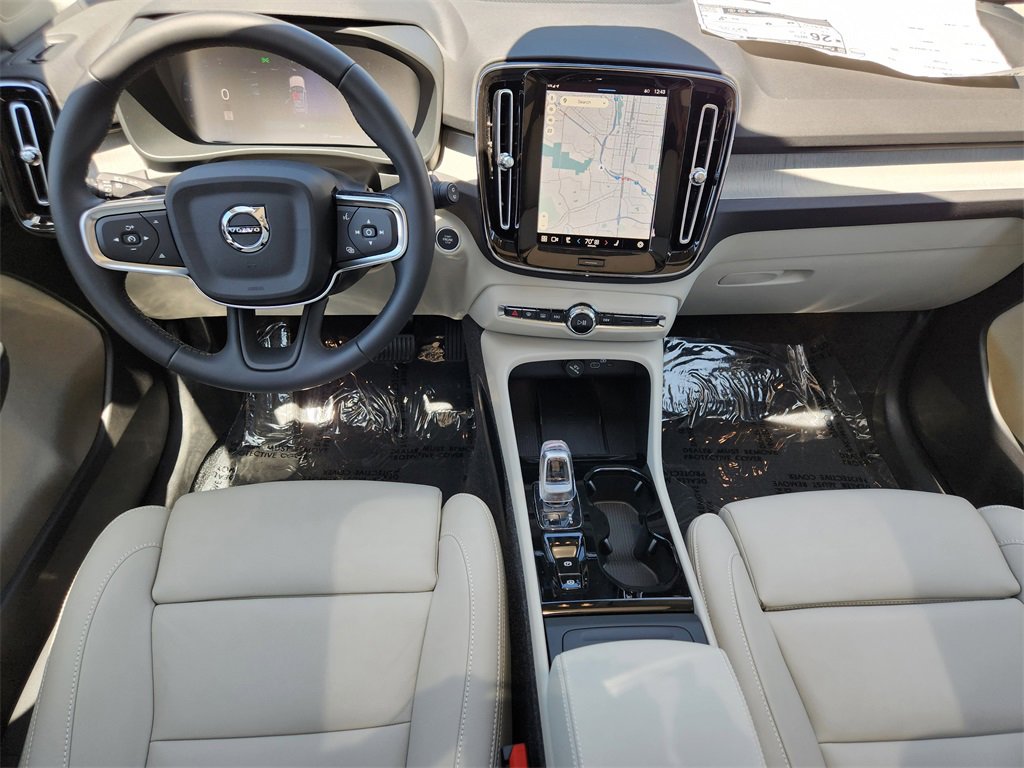 New 2025 Volvo XC40 B5 Ultra w/ Climate Package image 2