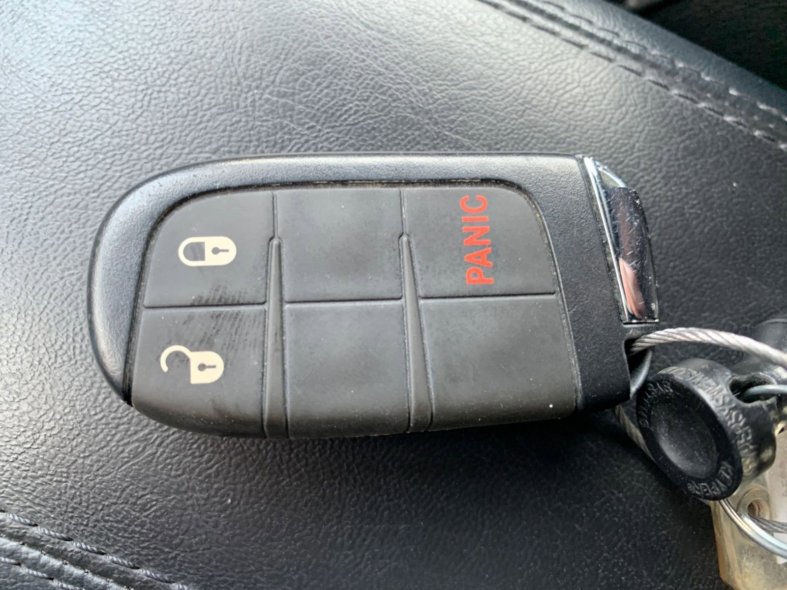 Used 2025 Jeep Compass Trailhawk image 21