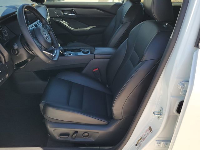 Used 2024 Nissan Rogue SV w/ SV Premium Package AWD/4WD image 6