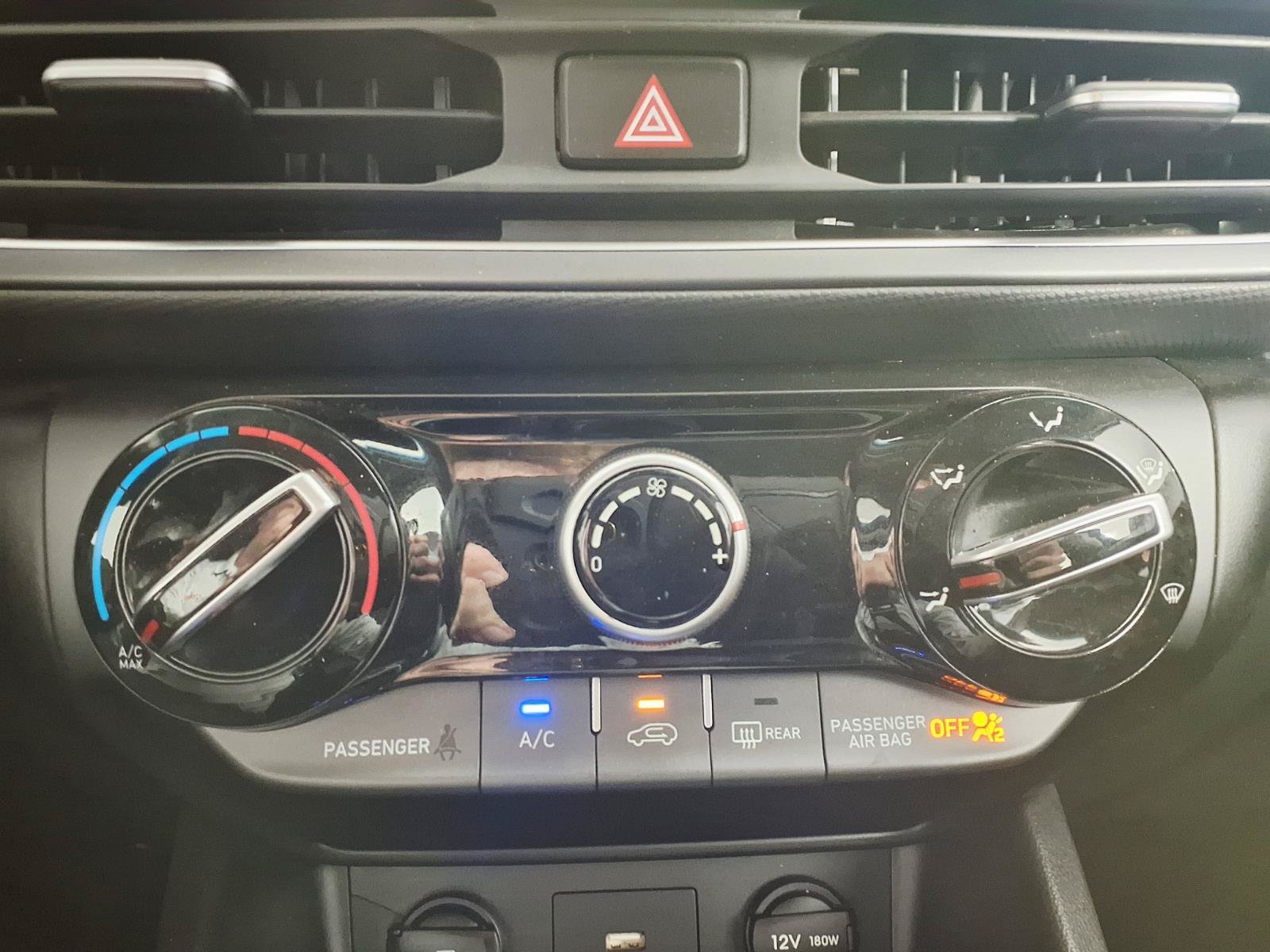 Used 2022 Hyundai Kona SEL FWD image 20
