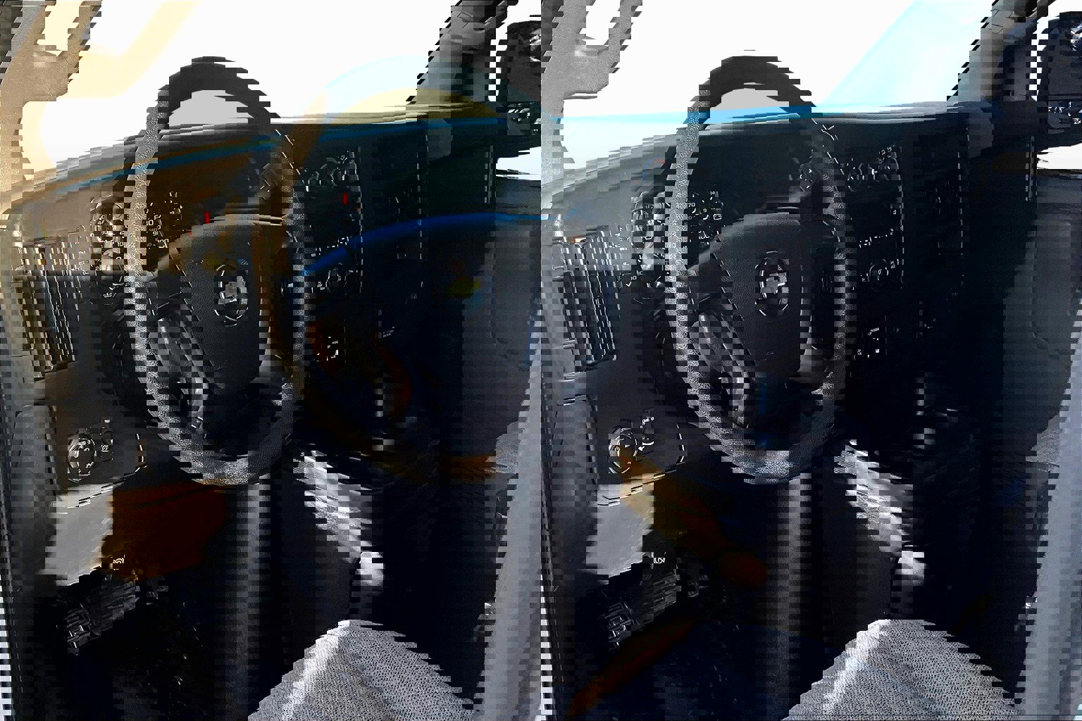 Used 2016 Chevrolet Express 2500 image 11