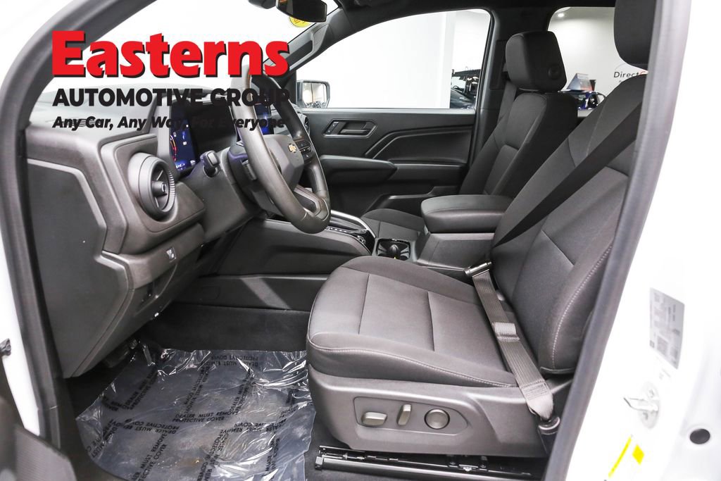 Used 2024 Chevrolet Colorado W/T w/ Technology Package image 14