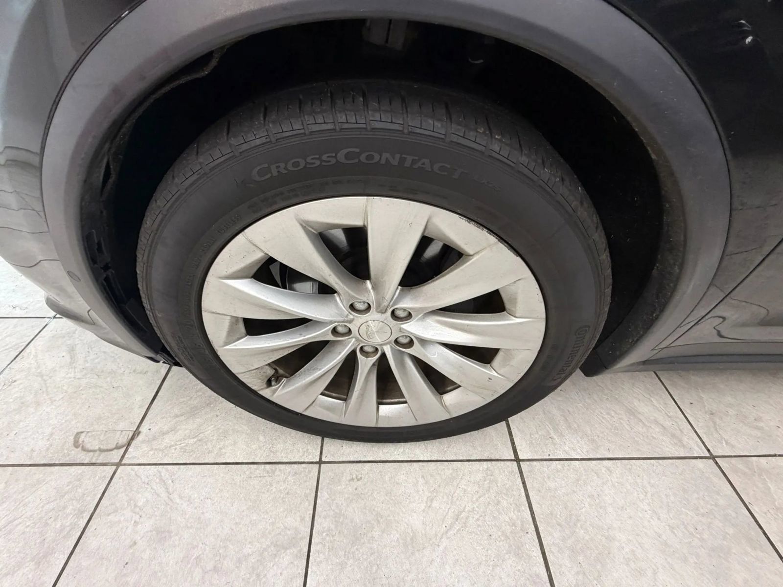 Used 2018 Tesla Model X 100D AWD/4WD image 27