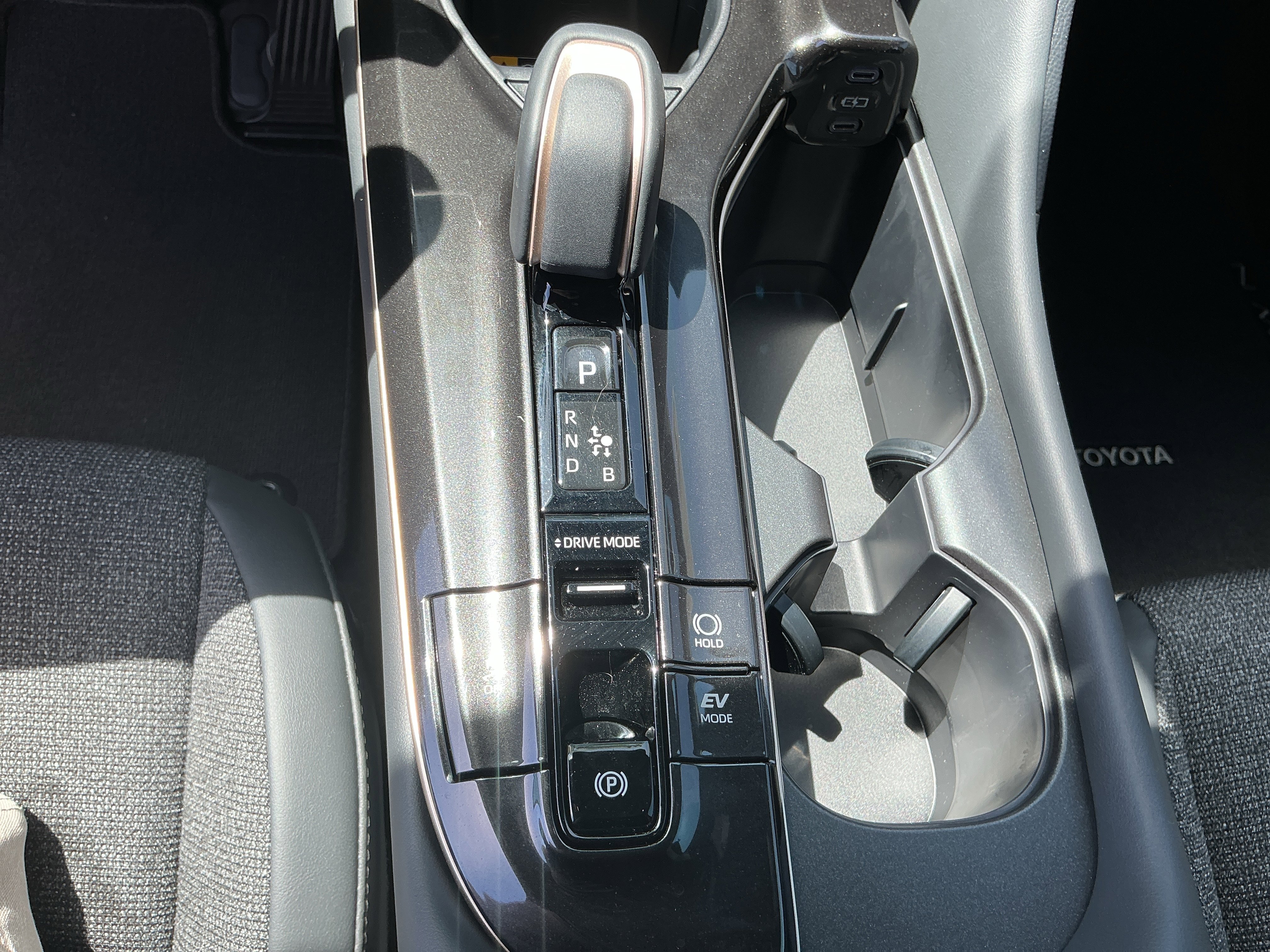 Used 2024 Toyota Crown XLE AWD/4WD image 22