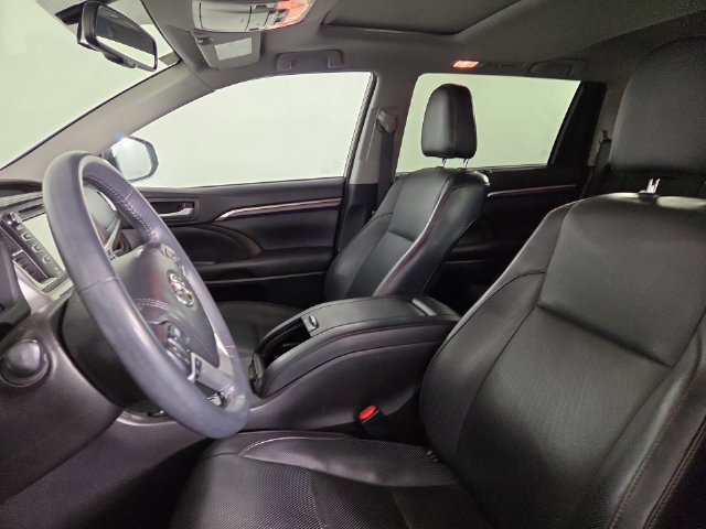 Used 2016 Toyota Highlander Limited AWD/4WD image 13
